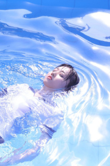 教官趴双腿吸核花蜜水